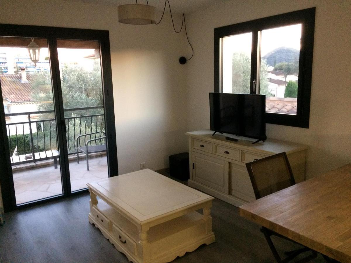 Appart 2 Pieces Independant Dans Villa Proche Centre Ville Au Calme Mandelieu エクステリア 写真