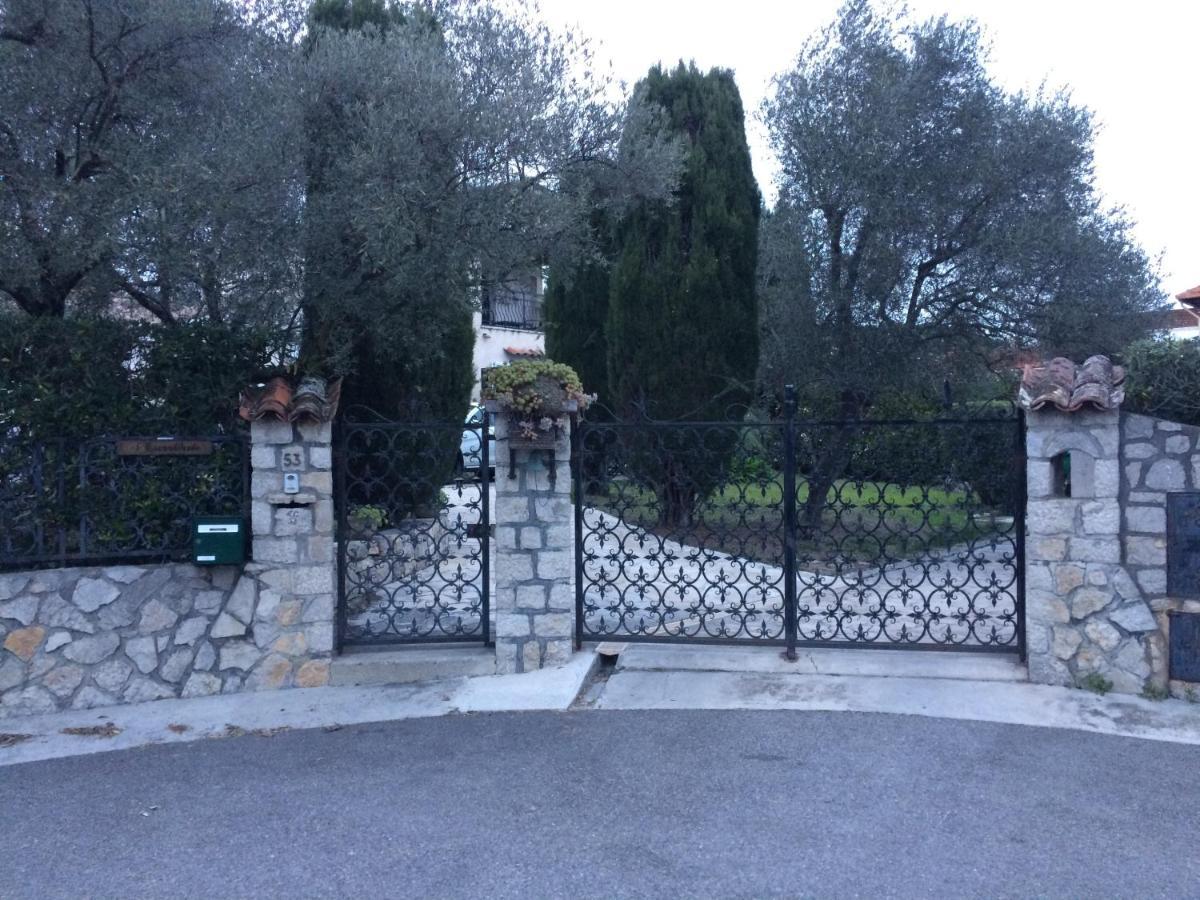 Appart 2 Pieces Independant Dans Villa Proche Centre Ville Au Calme Mandelieu エクステリア 写真